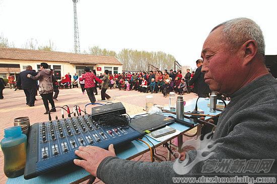 ���ӣ��á���ʵ��������Ⱥ���Ҹ�����ָ����