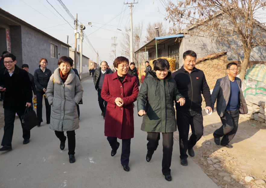 �����������ؿ�չ������ѧϰ��������������С�����ʵ���߷õ��л